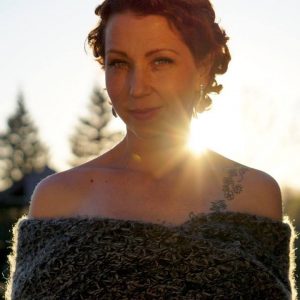 The beautiful Amy Kress was one of 2015's COMBO Songwriting Contest  winners!